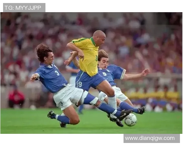 足球明星粤语介绍视频带你领略球场传奇与精彩瞬间